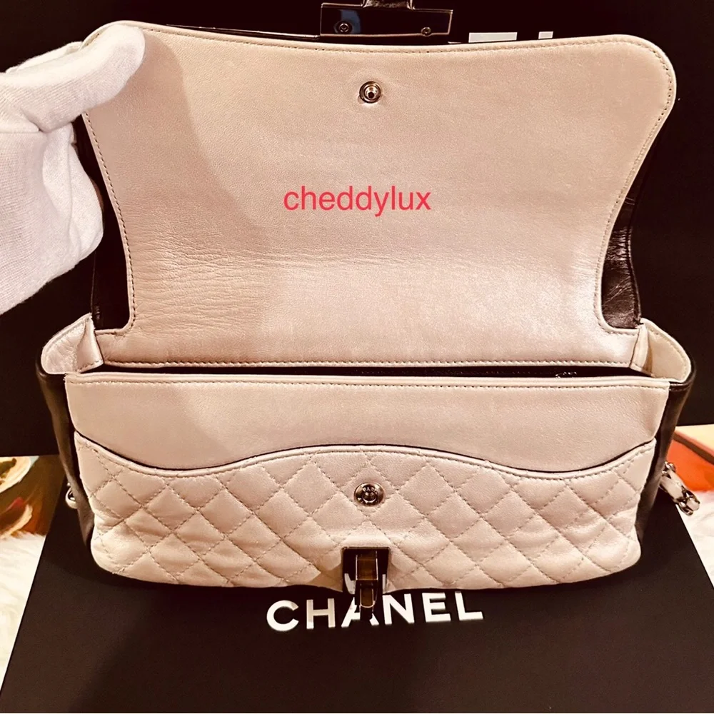 💃🏻♥️🥰Authentic Classic CHANEL Double Flap Rare Bicolor Medium Lambskin Bag